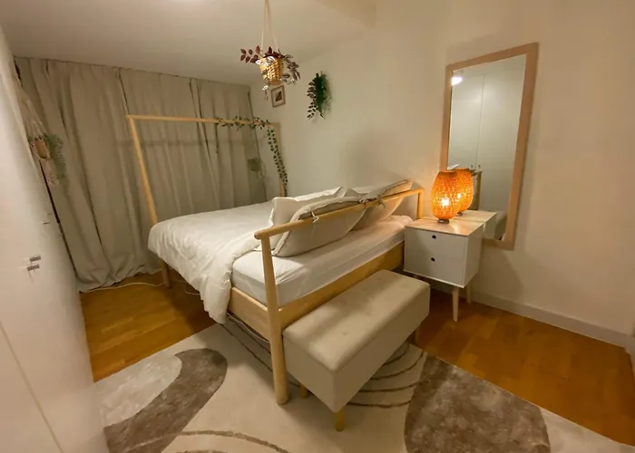 Charming Coastal In The Historic Center * Остенде