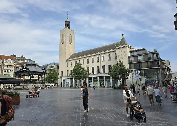 Charming Coastal In The Historic Center Apartament Ostenda